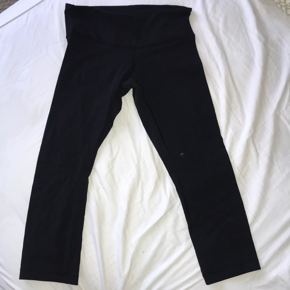 Lululemon capri yoga pants